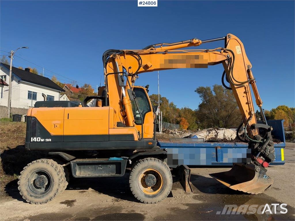 Hyundai Robex 140W-9A Wheeled excavator – tiltrotator and Hjulgravere