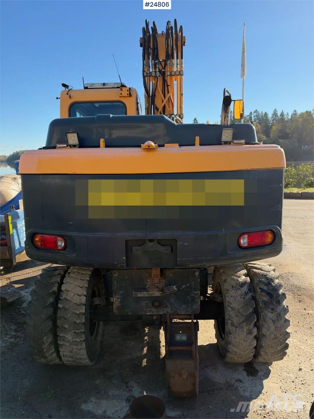 Hyundai Robex 140W-9A Wheeled excavator – tiltrotator and Hjulgravere