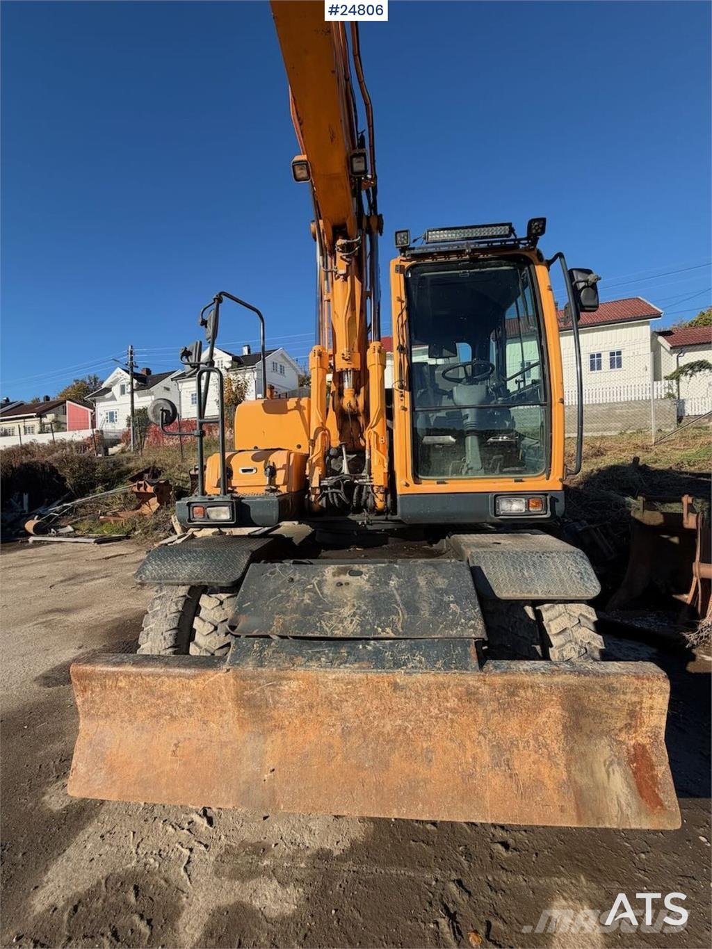 Hyundai Robex 140W-9A Wheeled excavator – tiltrotator and Hjulgravere