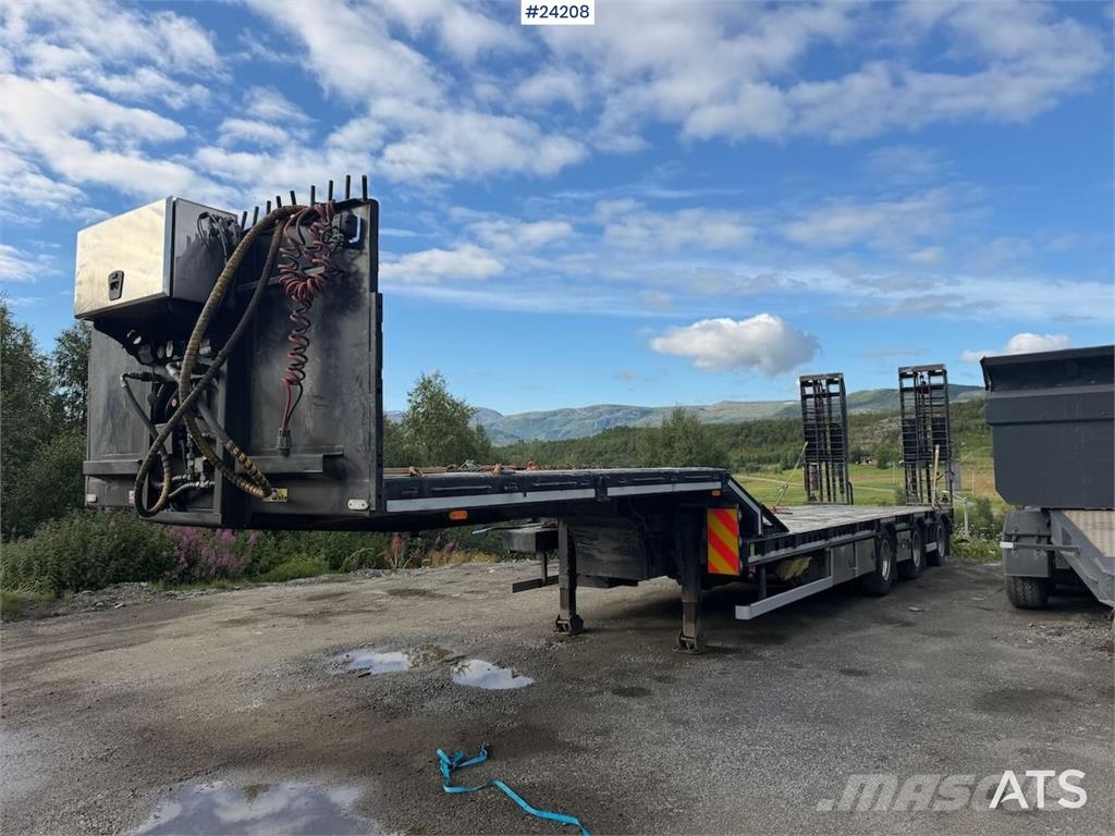 Istrail 3 axle machine trailer w/ extension, widening and  Zemie treileri
