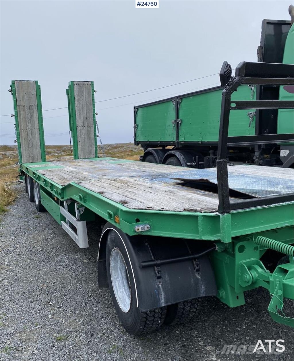 Istrail 3 axle machine trailer Низкорамные прицепы