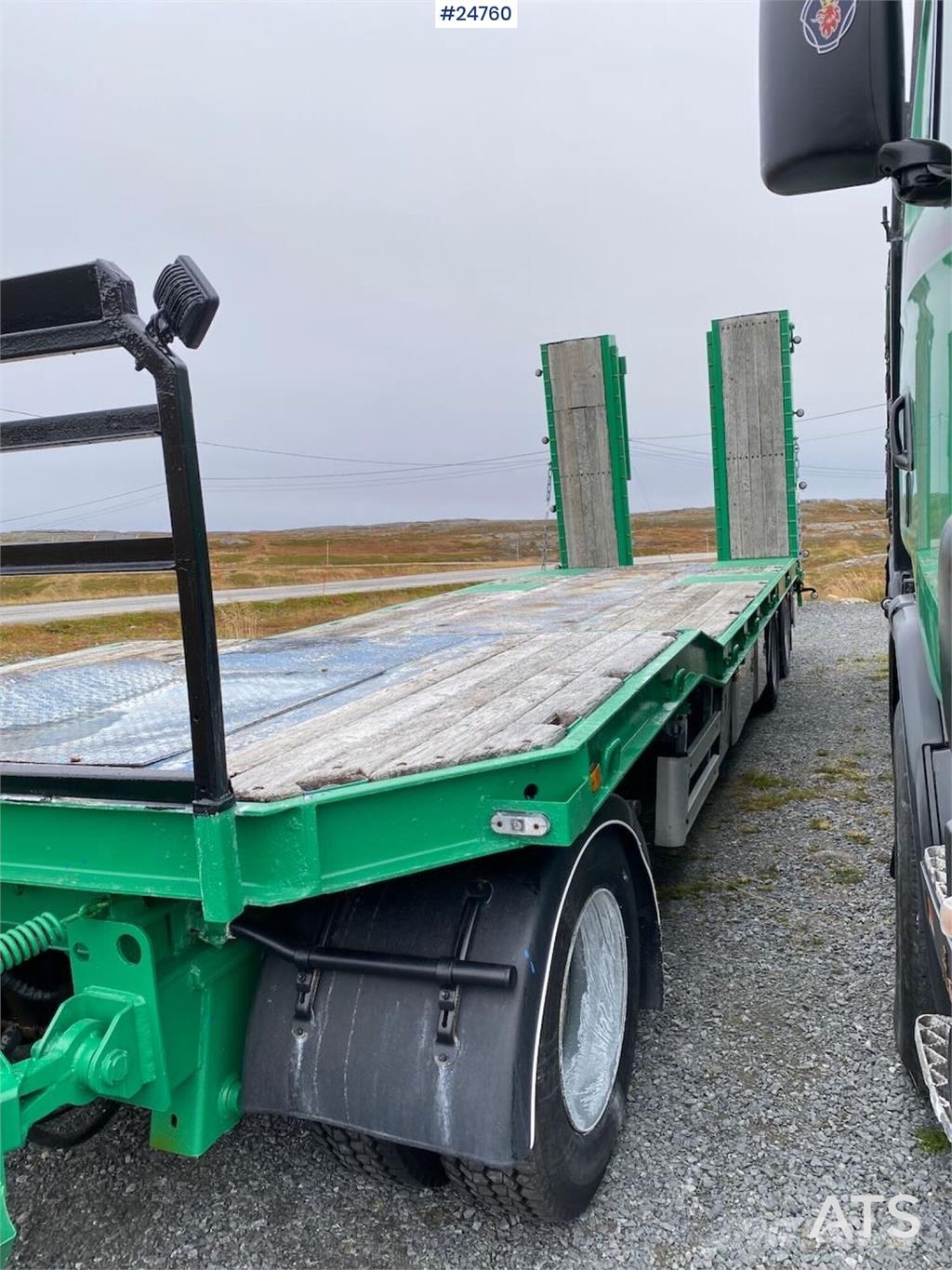 Istrail 3 axle machine trailer Низкорамные прицепы