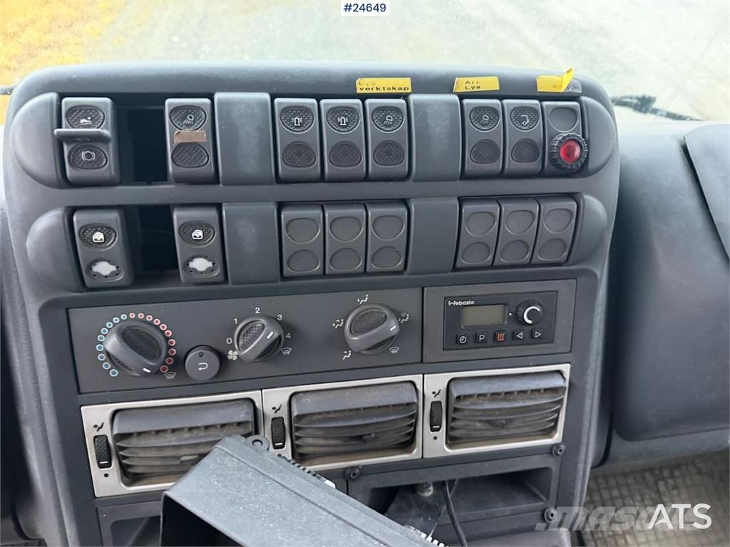 Iveco 100E21 flatbed truck with rear-mounted crane. Repa Flatbed/Dropside trucks