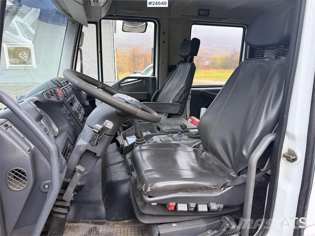 Iveco 100E21 flatbed truck with rear-mounted crane. Repa Flatbed/Dropside trucks