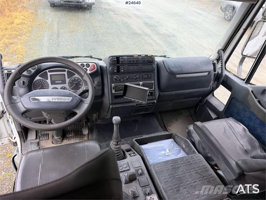 Iveco 100E21 flatbed truck with rear-mounted crane. Repa Flatbed/Dropside trucks