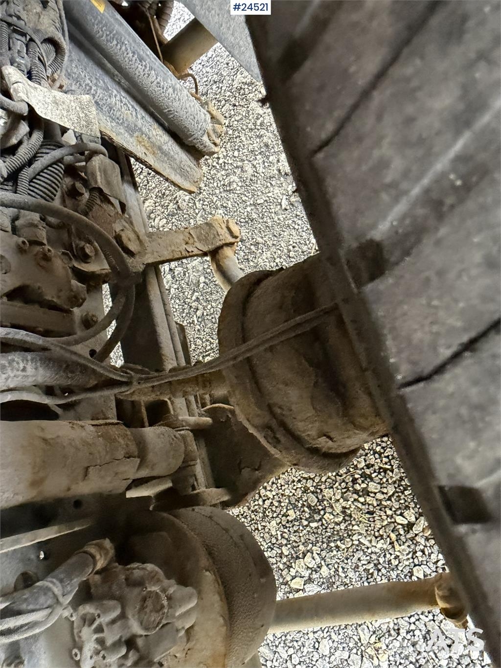 Iveco 190S35 Box truck – repair project with tail lift Box body trucks
