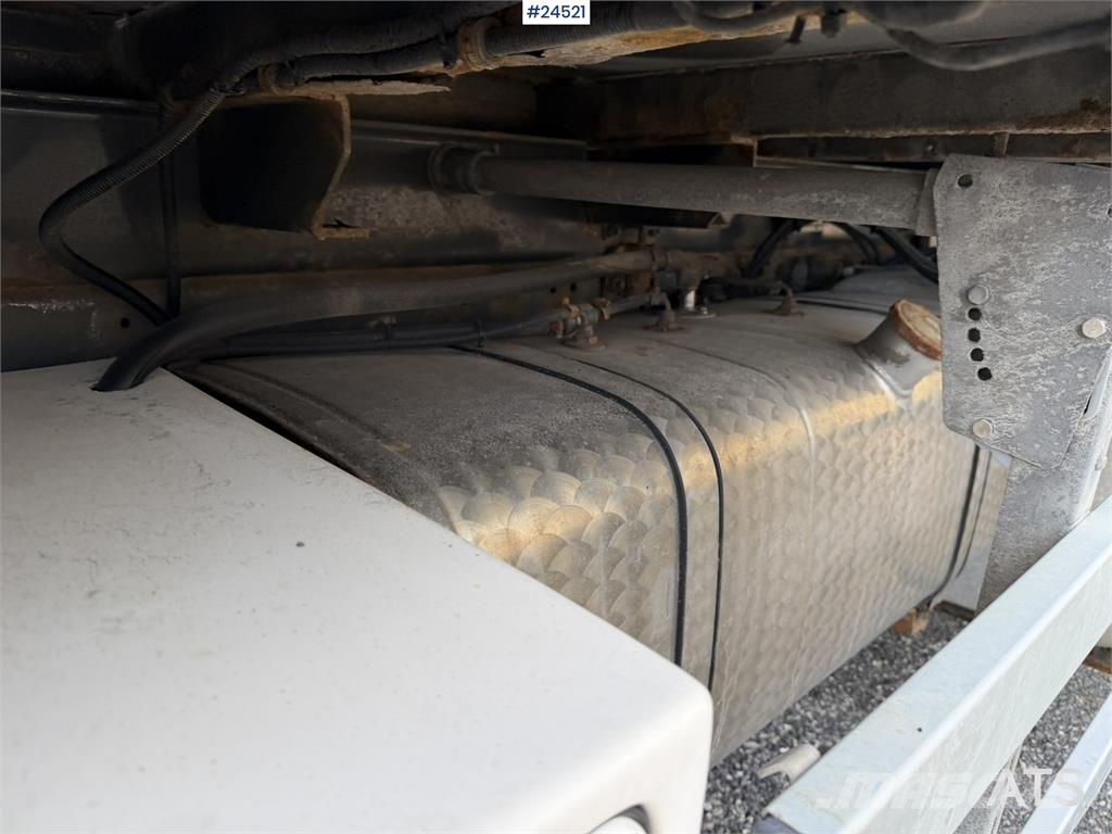 Iveco 190S35 Box truck – repair project with tail lift Box body trucks
