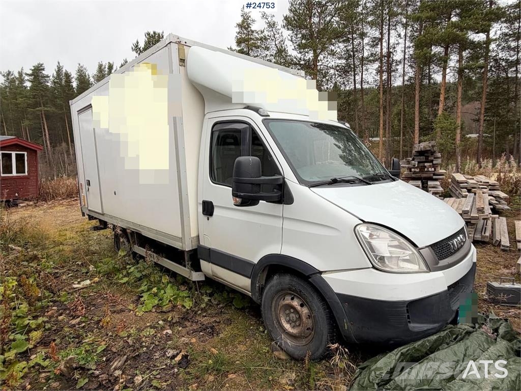 Iveco 35S14 4x2 Box truck - Side door and Zepro tail lif Skapbiler