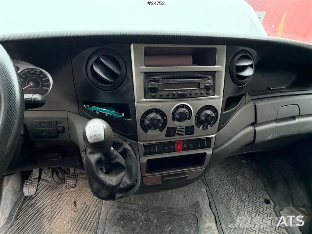 Iveco 35S14 4x2 Box truck - Side door and Zepro tail lif Skapbiler