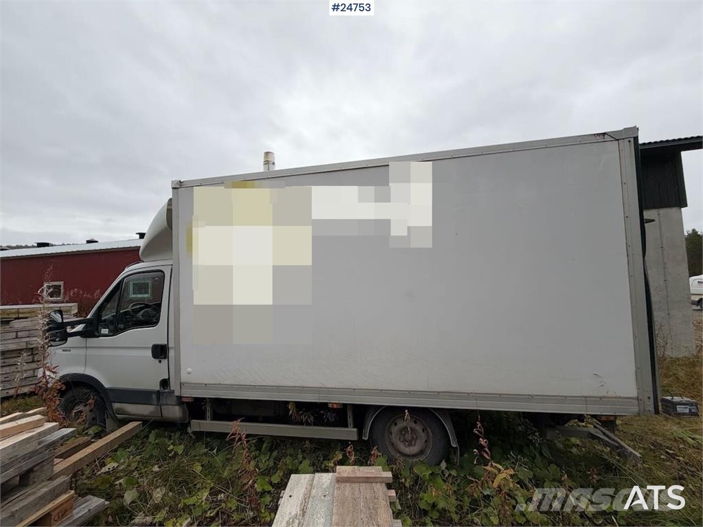 Iveco 35S14 4x2 Box truck - Side door and Zepro tail lif Skapbiler