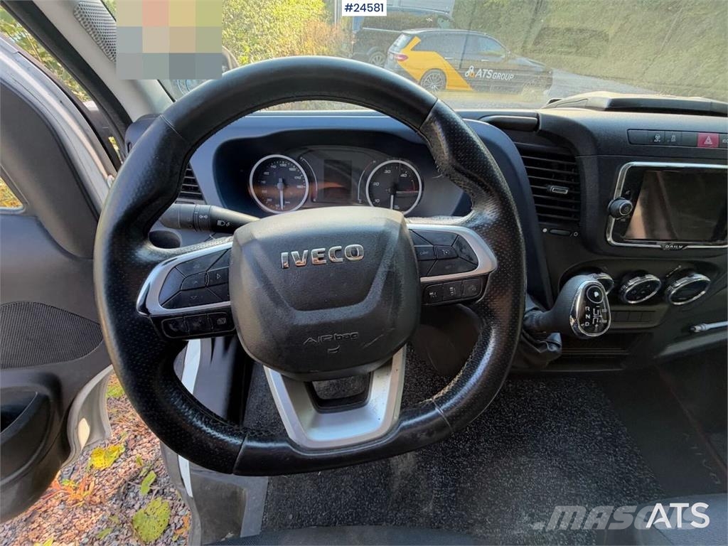 Iveco 4x2 Box truck - Zepro tail lift and side door ボックスボディー、ウイング、箱車