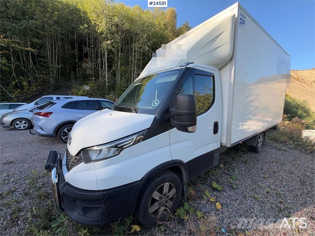 Iveco 4x2 Box truck - Zepro tail lift and side door ボックスボディー、ウイング、箱車