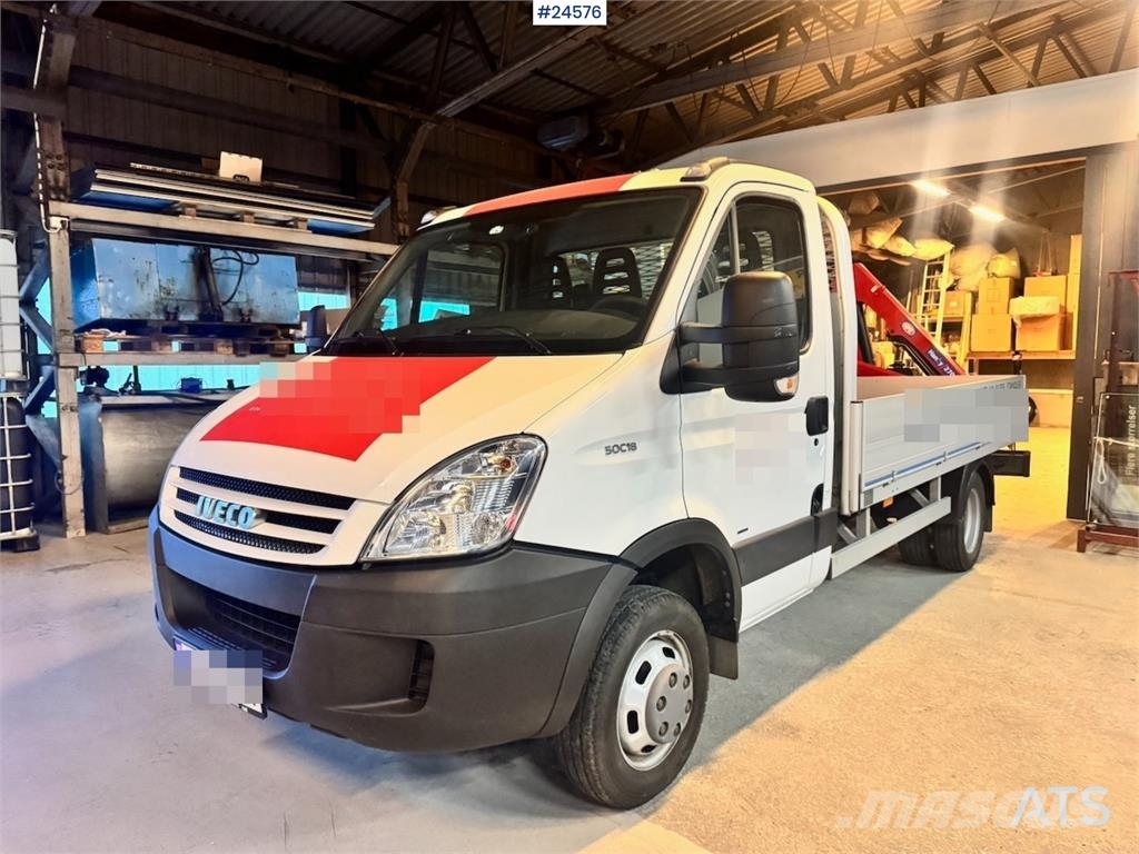 Iveco 50C18 Flatbed Truck with Rear-Mounted HMF Crane – Flakbilar