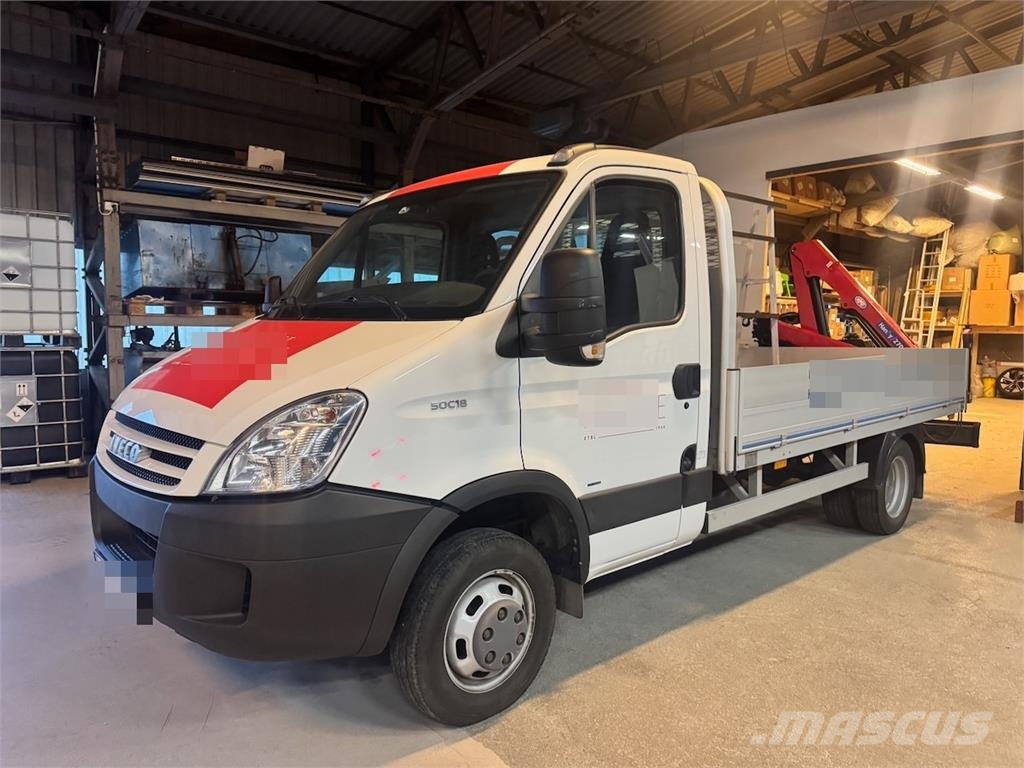 Iveco 50C18 Flatbed Truck with Rear-Mounted HMF Crane – Flakbilar
