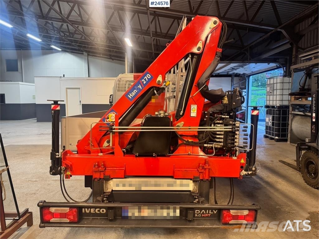 Iveco 50C18 Flatbed Truck with Rear-Mounted HMF Crane – Flakbilar