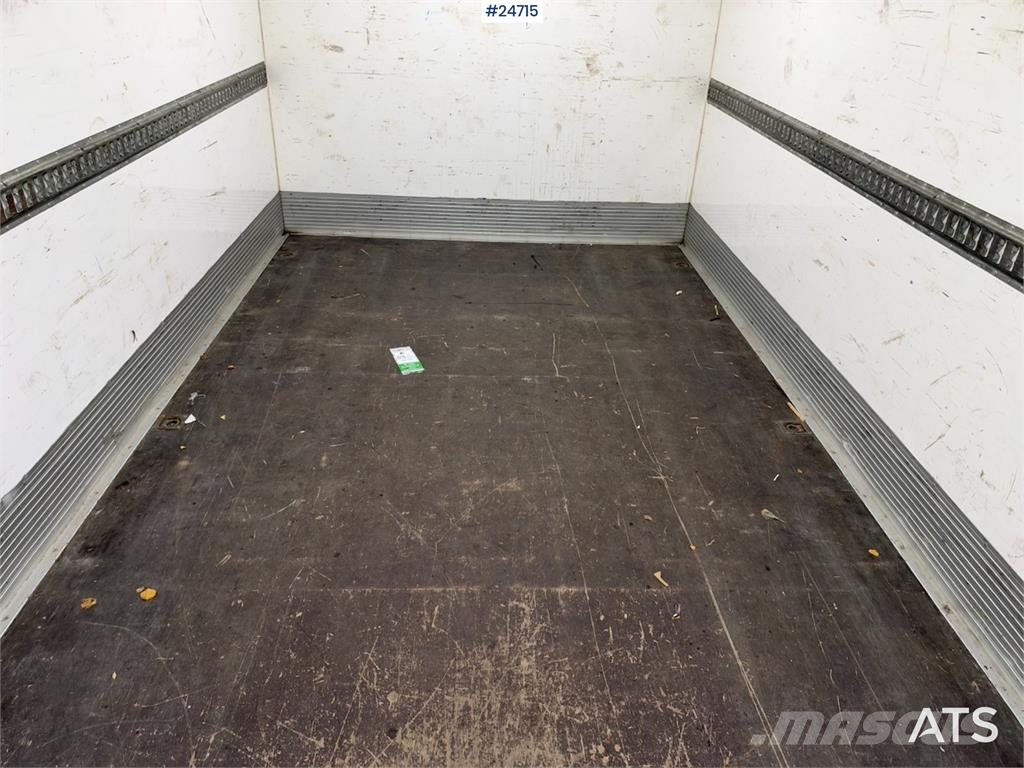 Iveco 75E-210 4x2 Box Truck with Tail Lift – 136,000 km! Caminhões baú