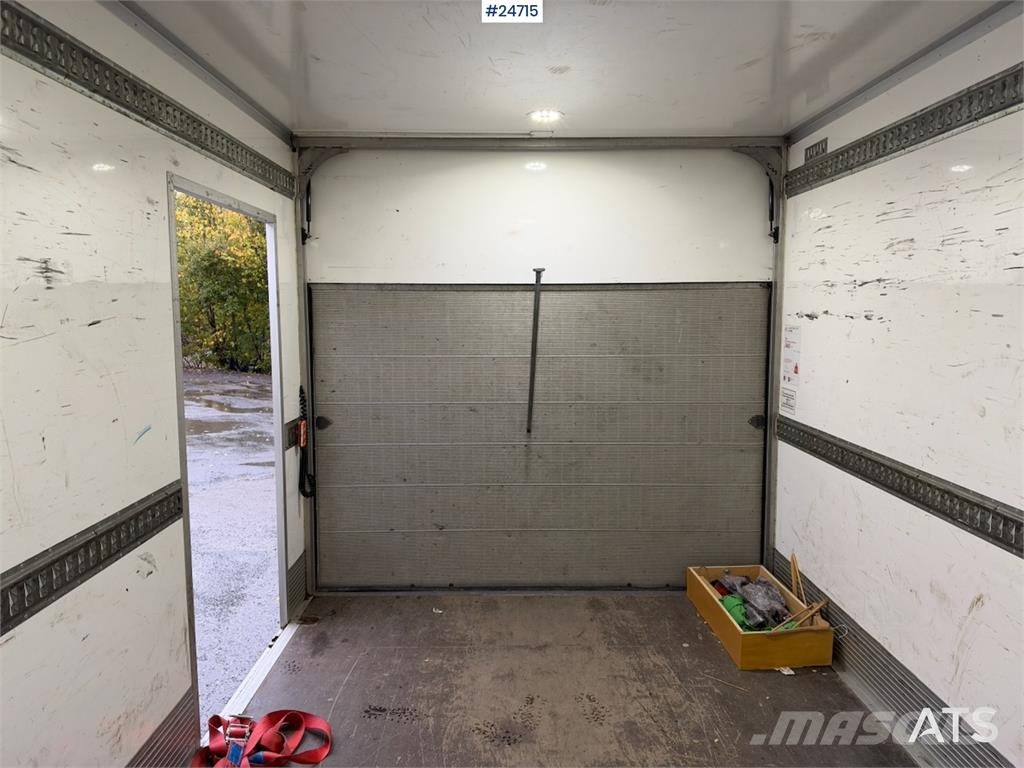 Iveco 75E-210 4x2 Box Truck with Tail Lift – 136,000 km! Caminhões baú
