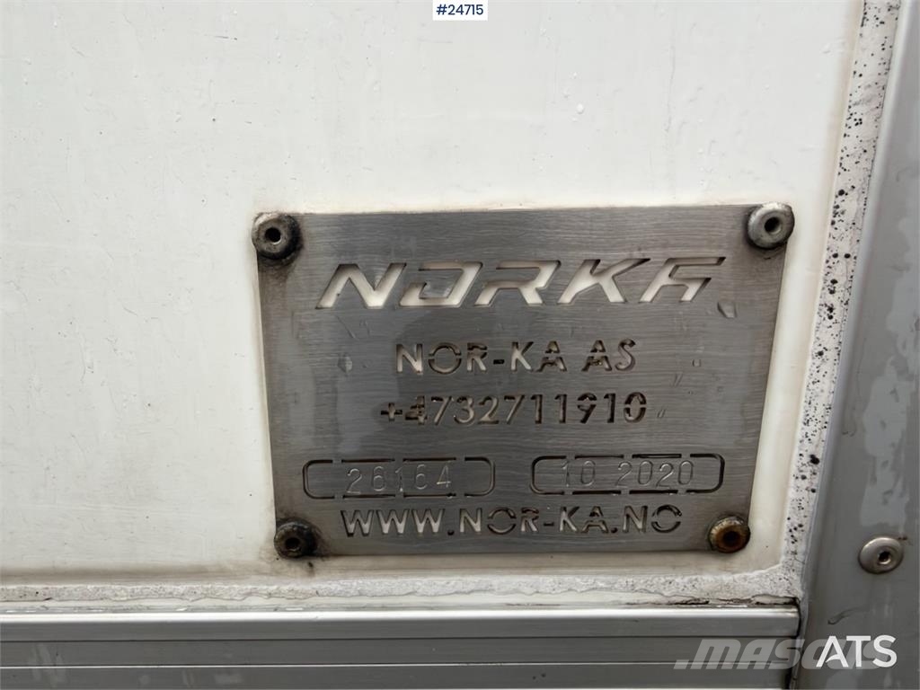 Iveco 75E-210 4x2 Box Truck with Tail Lift – 136,000 km! Caminhões baú