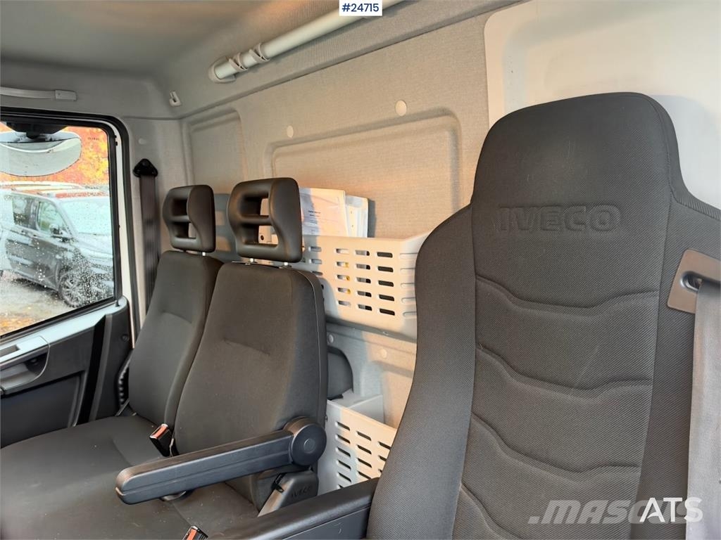 Iveco 75E-210 4x2 Box Truck with Tail Lift – 136,000 km! Caminhões baú