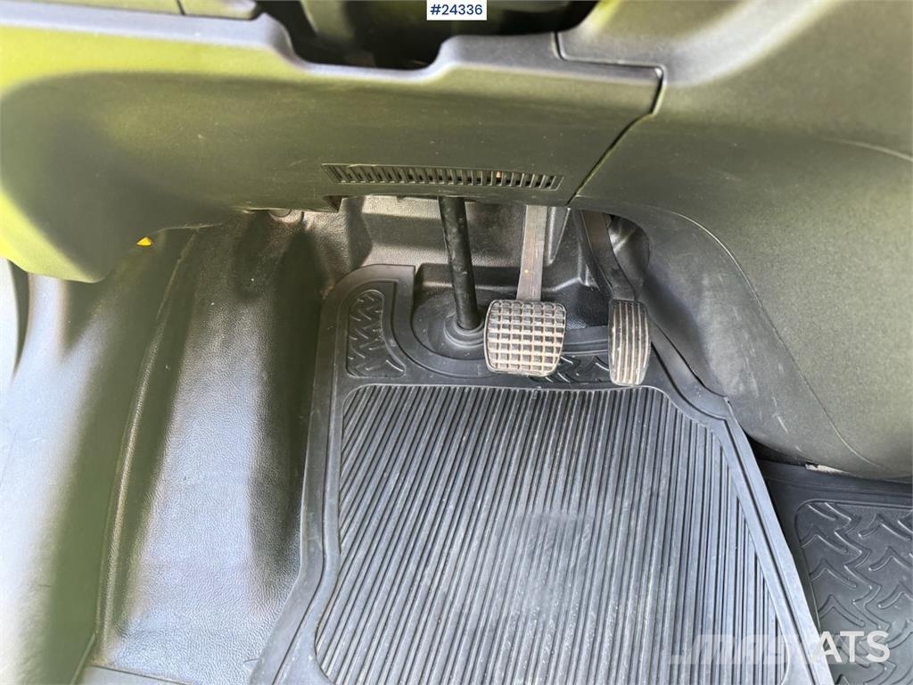 Iveco Daily 35S16 8-Pallet Box Truck with 2 Sets of Tyre Dodávky