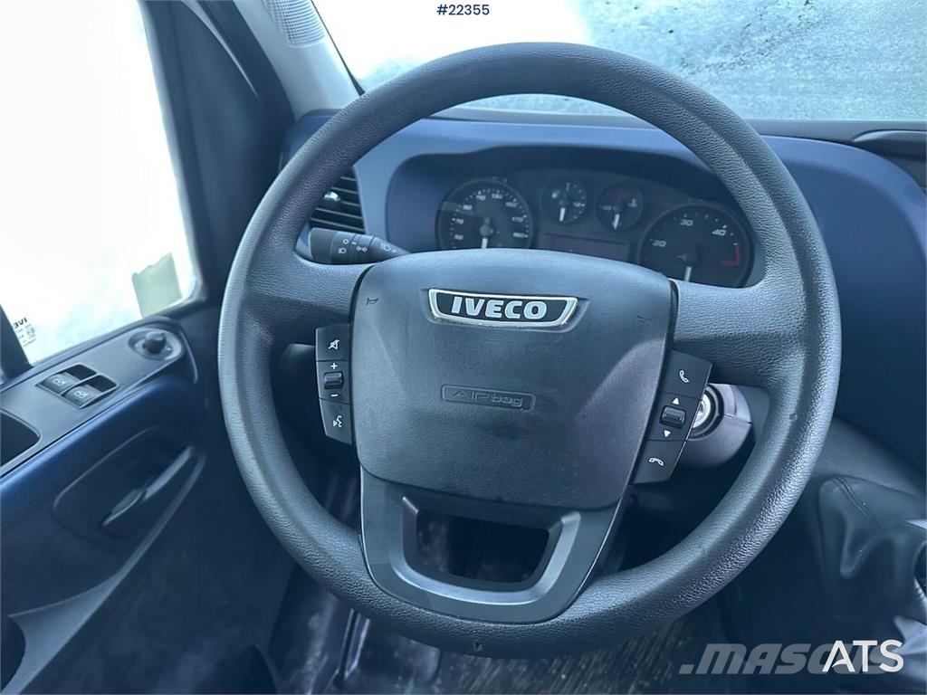 Iveco Daily box truck w/ lift and 2 sets of tires – Will Fast kasse