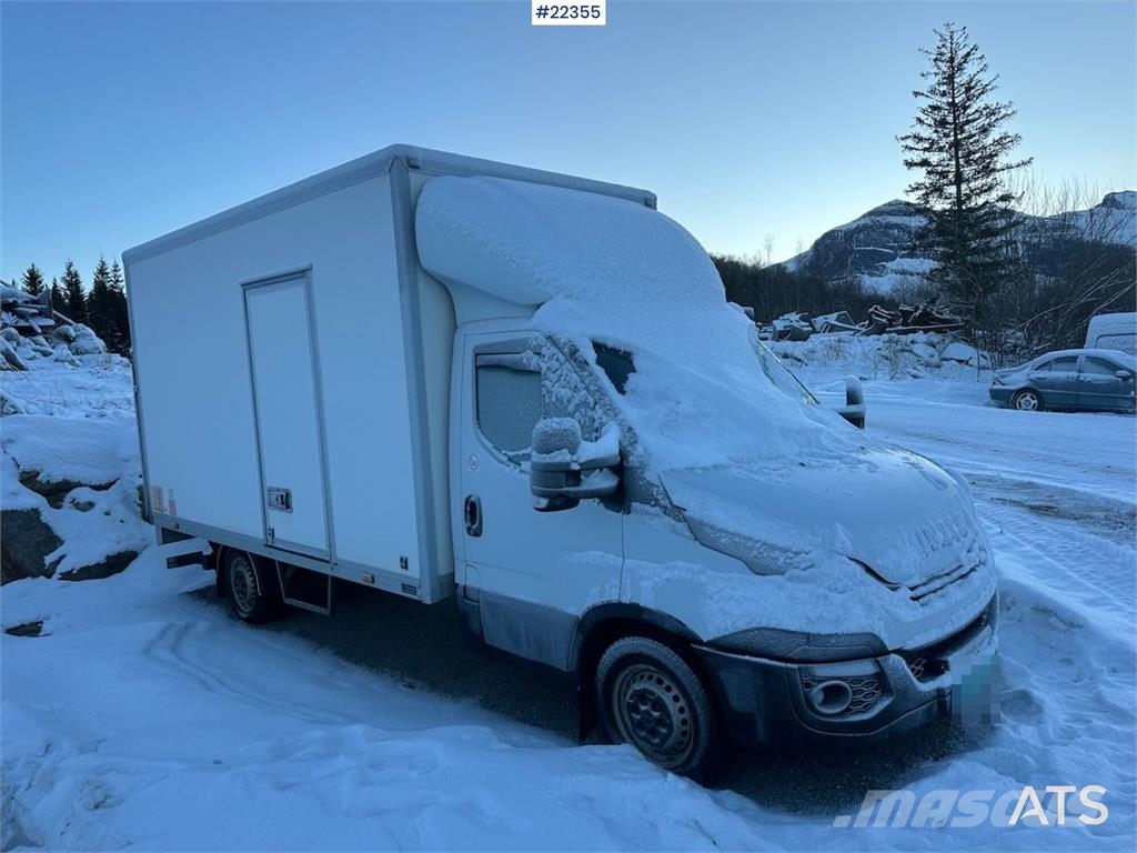 Iveco Daily box truck w/ lift and 2 sets of tires – Will Fast kasse