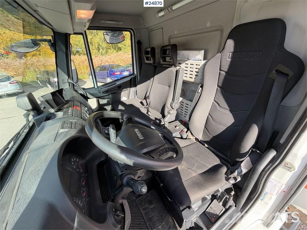 Iveco Eurocargo 4x2 Curtain-sided truck Kapellbil