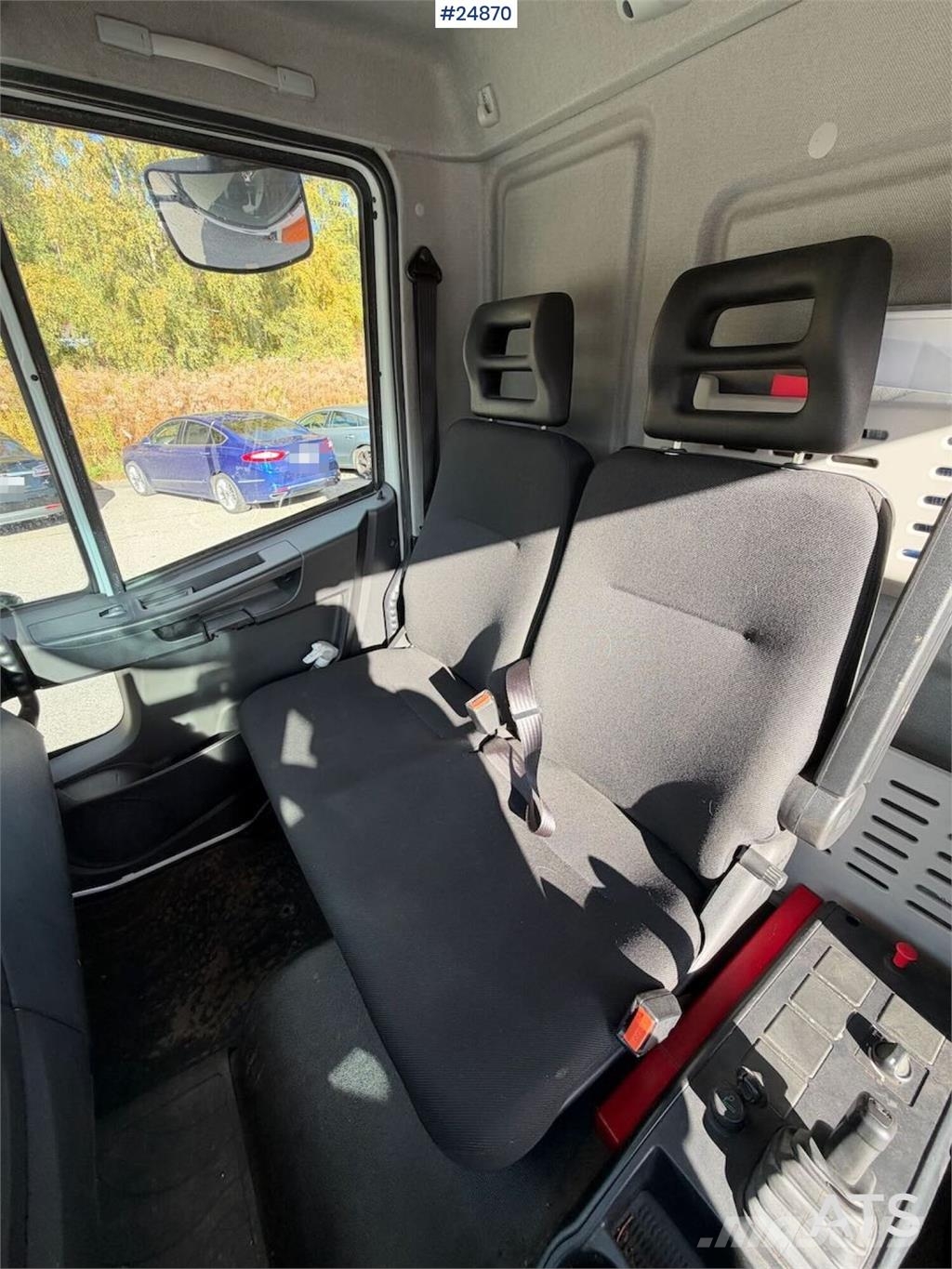 Iveco Eurocargo 4x2 Curtain-sided truck Kapellbil