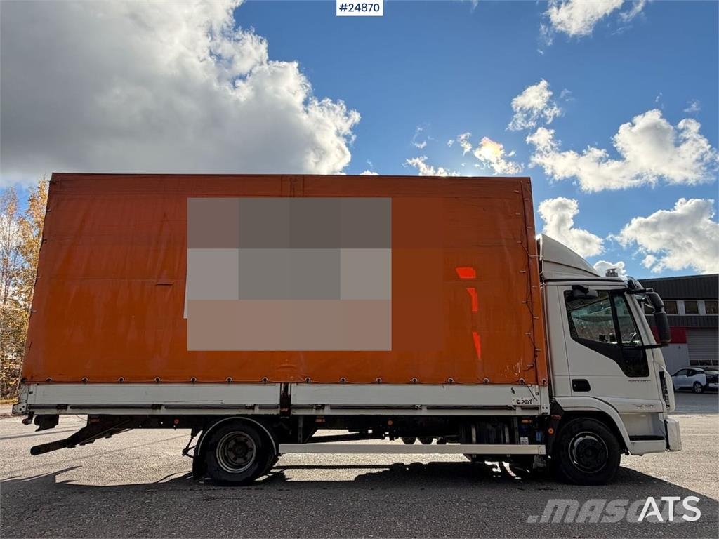 Iveco Eurocargo 4x2 Curtain-sided truck Kapellbil