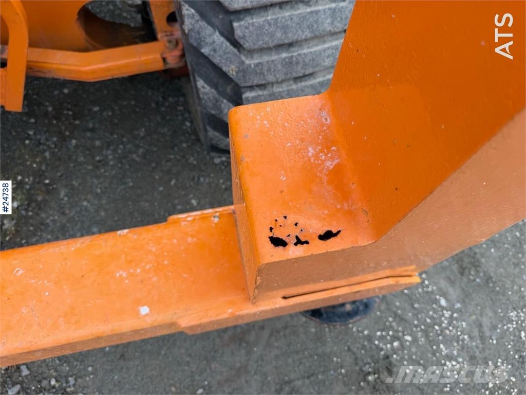 JLG 439RT scissor lift – 16 meters. WATCH VIDEO Škarjaste dvižne ploščadi