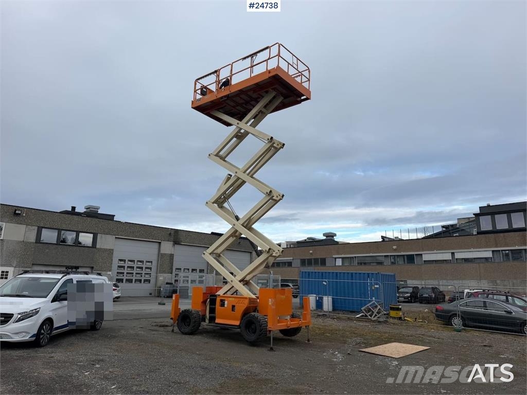JLG 439RT scissor lift – 16 meters. WATCH VIDEO Škarjaste dvižne ploščadi