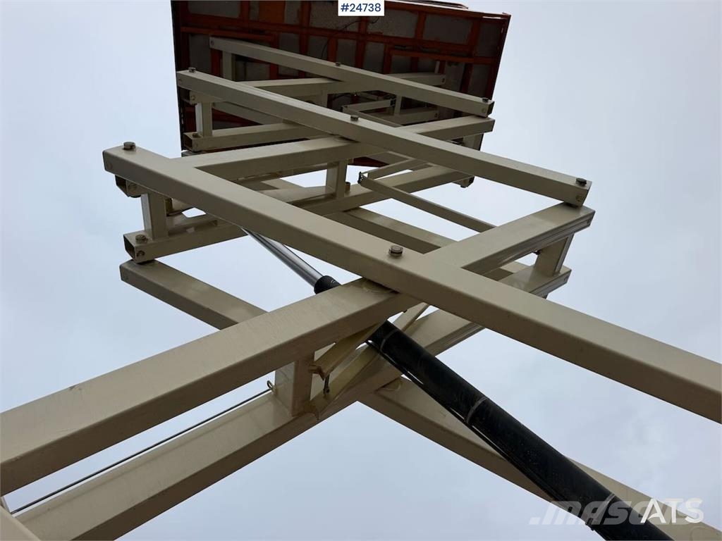 JLG 439RT scissor lift – 16 meters. WATCH VIDEO Škarjaste dvižne ploščadi