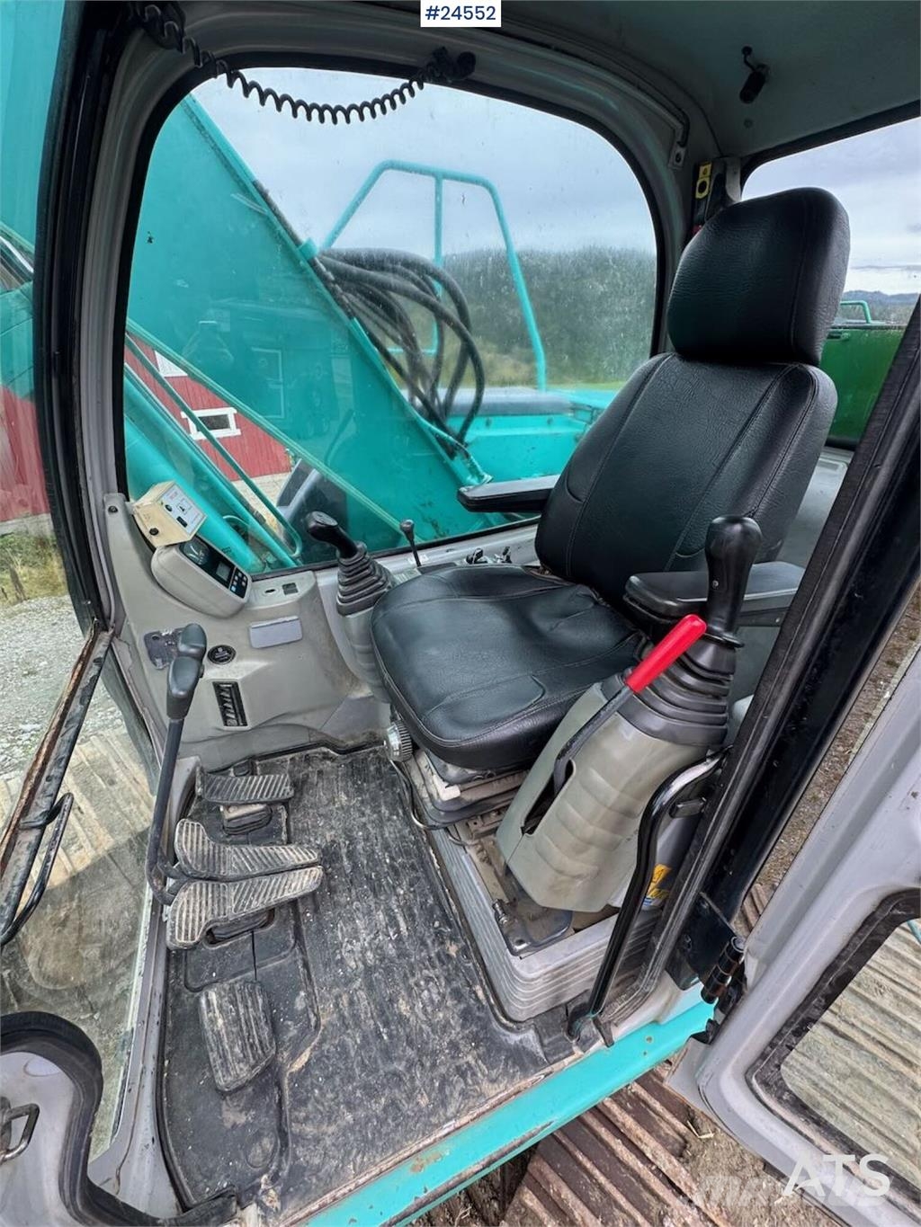 Kobelco SK135SRLC Tracked excavator – New tracks and sproc Beltegraver