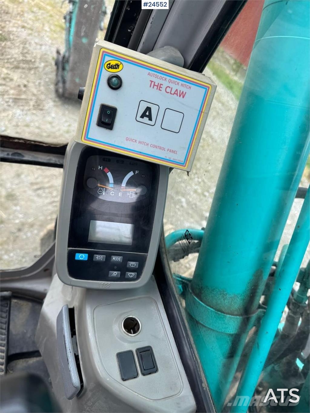 Kobelco SK135SRLC Tracked excavator – New tracks and sproc Beltegraver