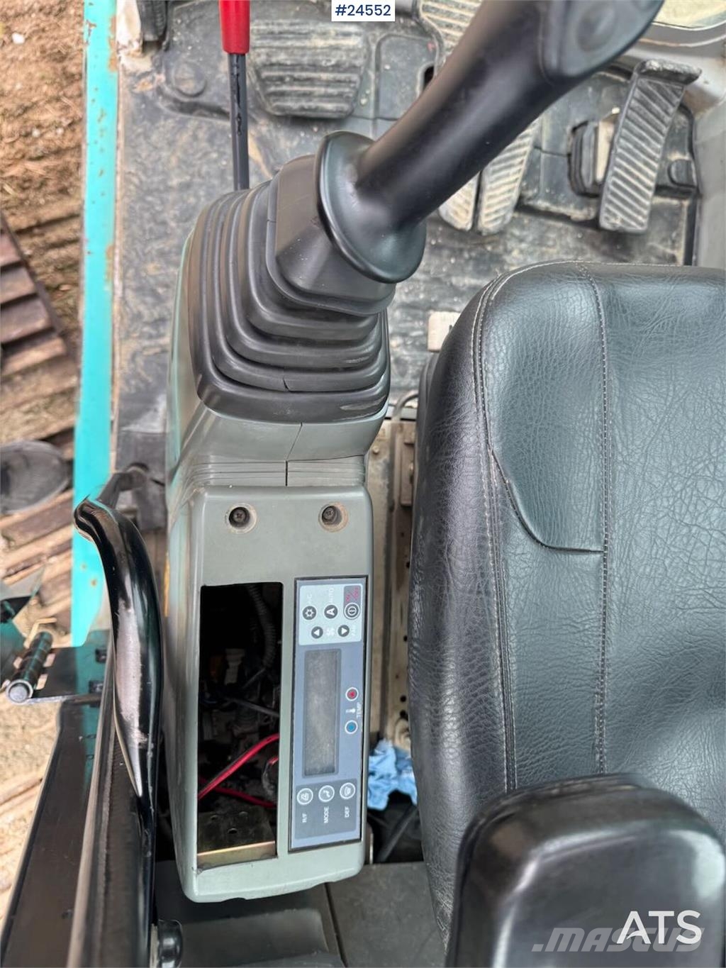 Kobelco SK135SRLC Tracked excavator – New tracks and sproc Beltegraver