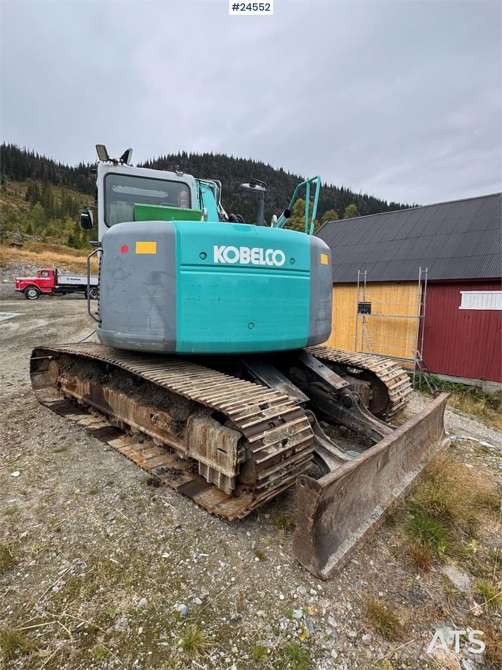 Kobelco SK135SRLC Tracked excavator – New tracks and sproc Beltegraver