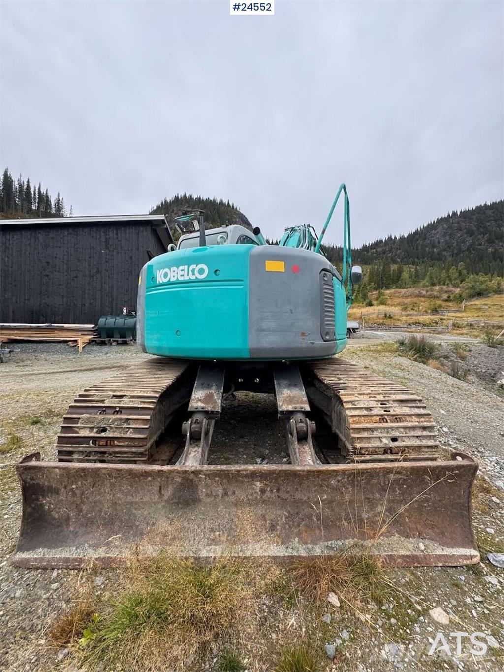 Kobelco SK135SRLC Tracked excavator – New tracks and sproc Beltegraver