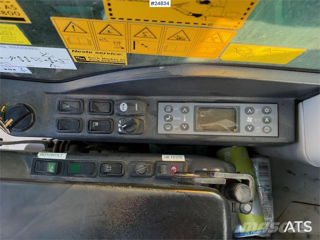 Kobelco SK75SR-3E Tracked excavator – tiltrotator and 2 bu Beltegraver