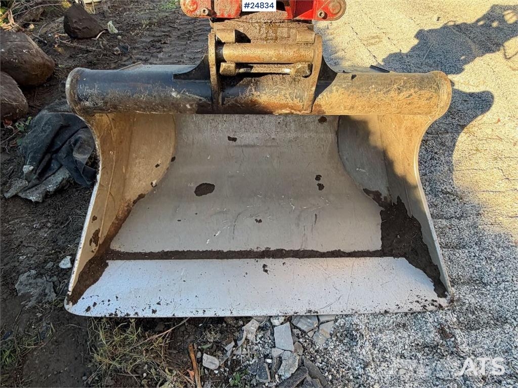 Kobelco SK75SR-3E Tracked excavator – tiltrotator and 2 bu Beltegraver