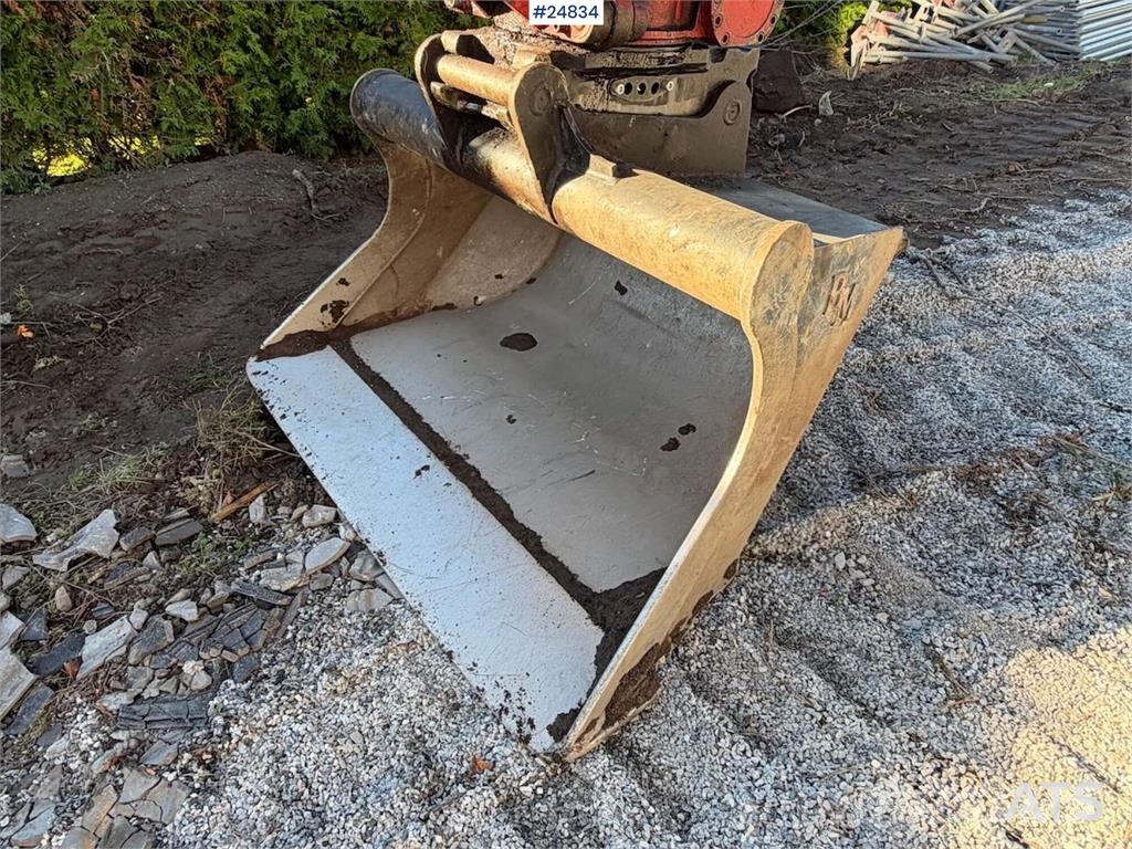 Kobelco SK75SR-3E Tracked excavator – tiltrotator and 2 bu Beltegraver