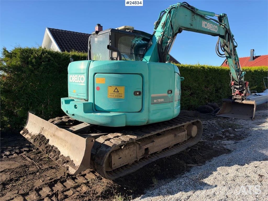 Kobelco SK75SR-3E Tracked excavator – tiltrotator and 2 bu Beltegraver