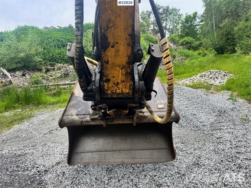 Komatsu PC138US Excavator w/ Rototilt and 3 buckets – Well حفارات زحافة