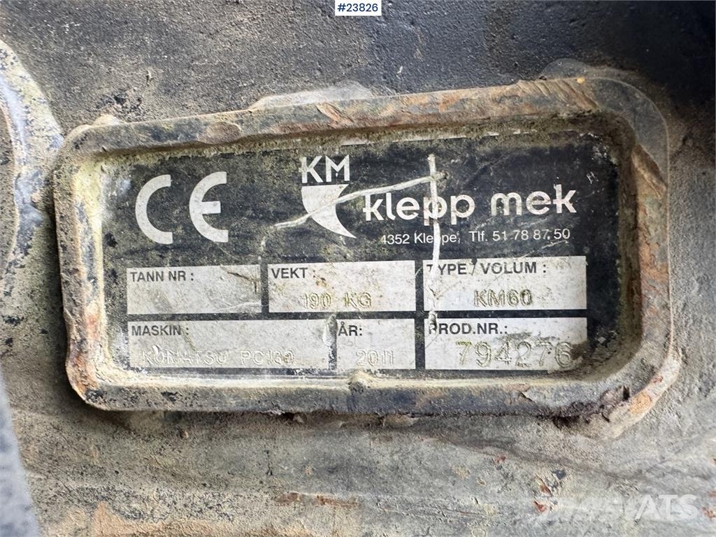 Komatsu PC138US Excavator w/ Rototilt and 3 buckets – Well حفارات زحافة
