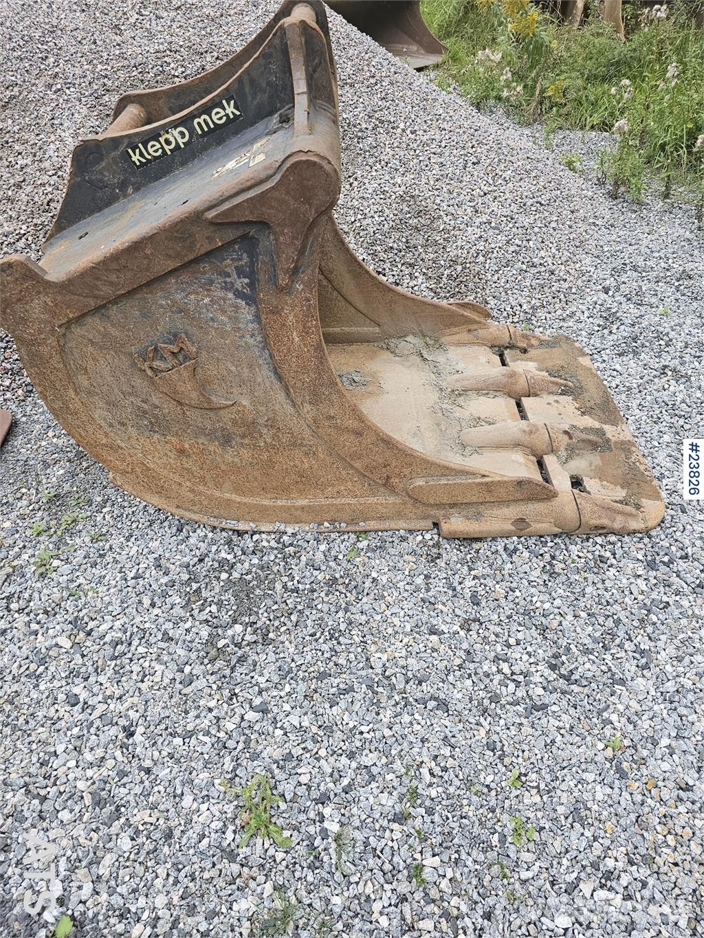 Komatsu PC138US Excavator w/ Rototilt and 3 buckets – Well حفارات زحافة