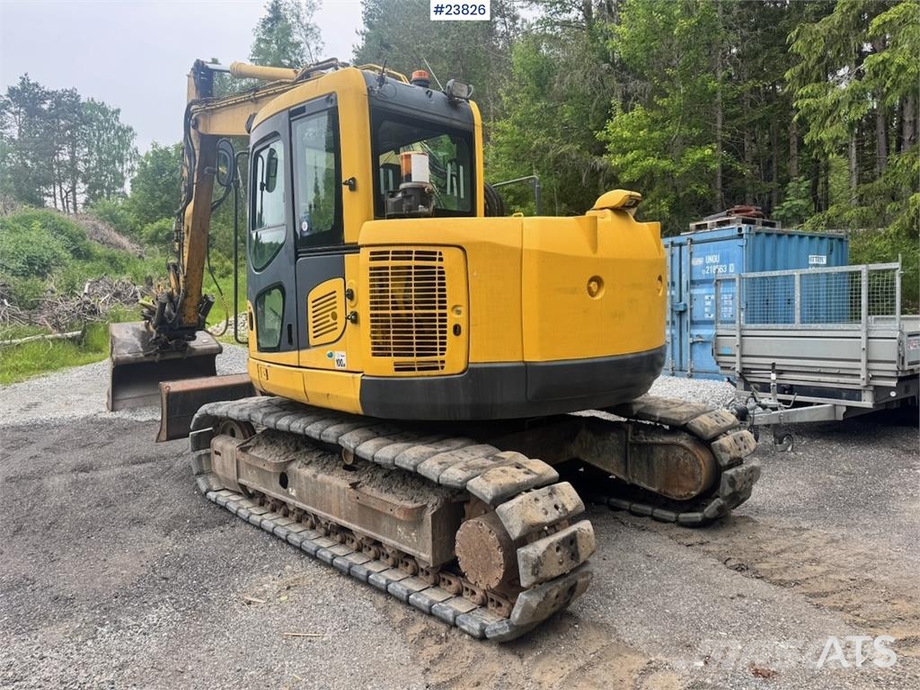 Komatsu PC138US Excavator w/ Rototilt and 3 buckets – Well حفارات زحافة