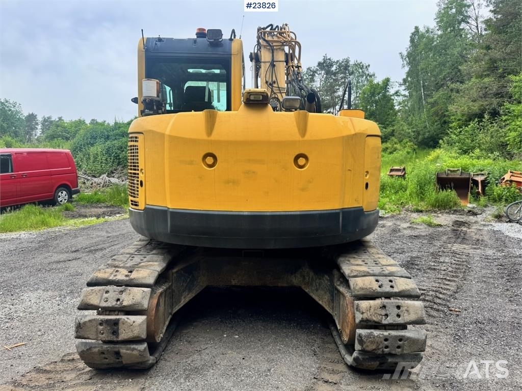 Komatsu PC138US Excavator w/ Rototilt and 3 buckets – Well حفارات زحافة