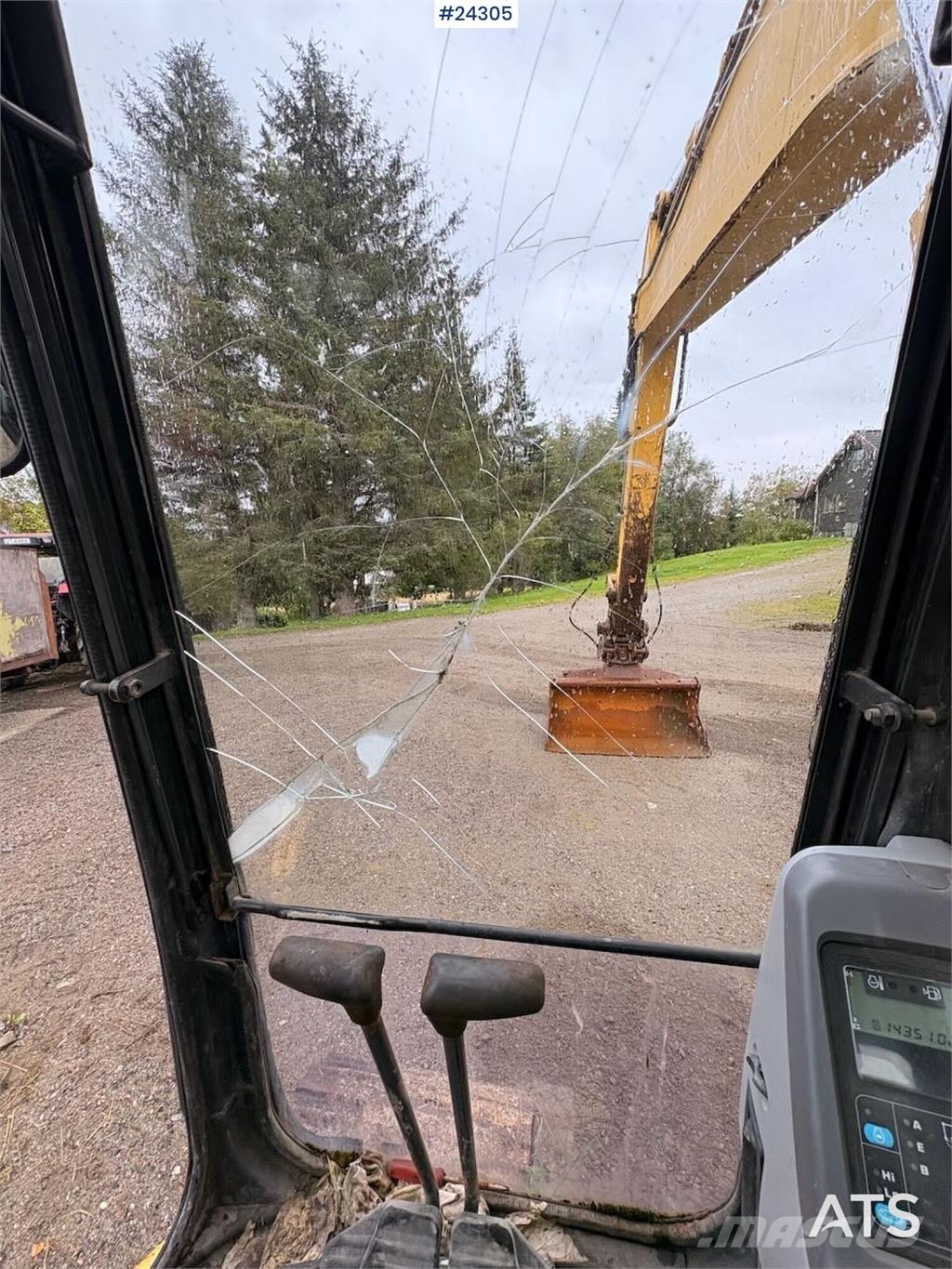 Komatsu PC228 Tracked Excavator with Hydraulic Grading Buc Beltegraver