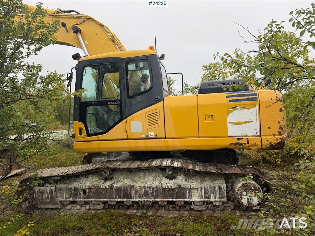 Komatsu PC240LC-7K excavator w/ 2 buckets – prepared for m Εκσκαφείς με ερπύστριες