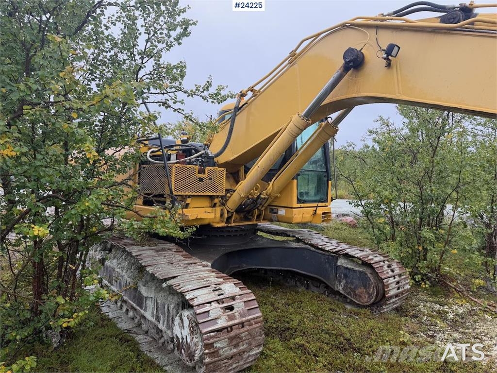 Komatsu PC240LC-7K excavator w/ 2 buckets – prepared for m Εκσκαφείς με ερπύστριες
