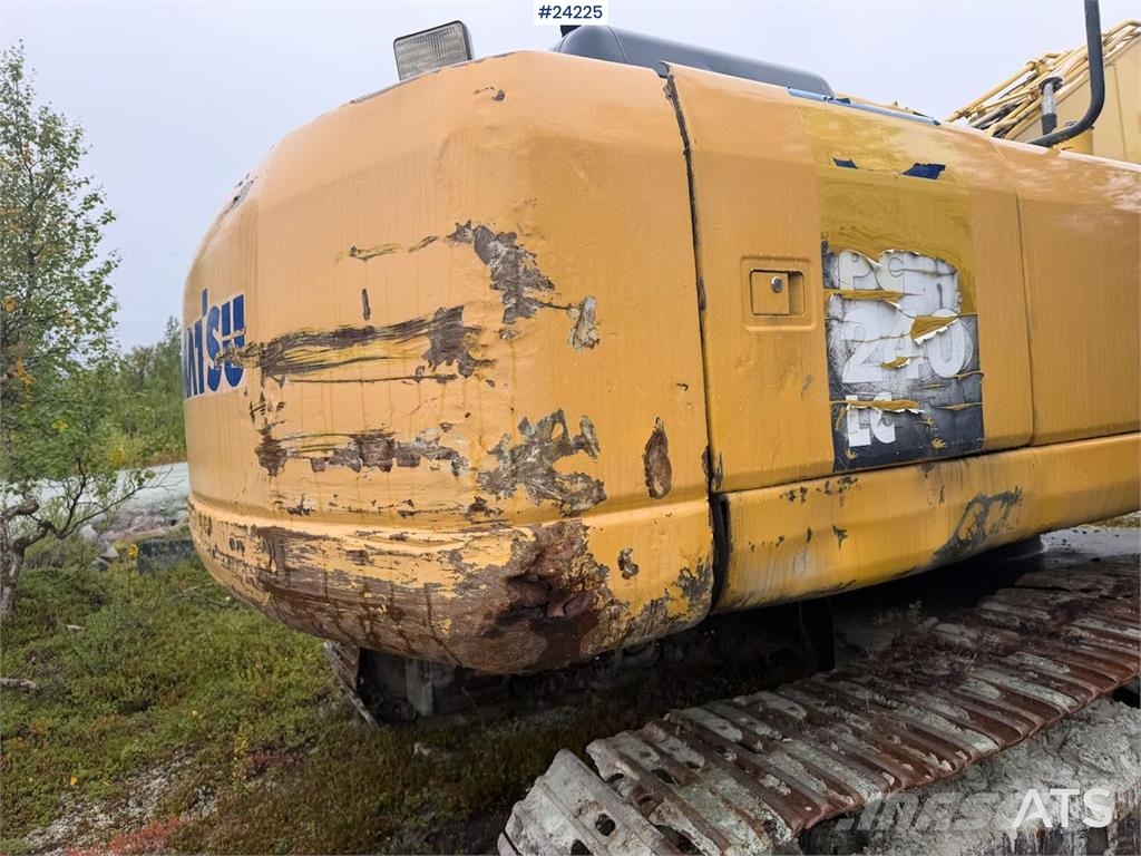 Komatsu PC240LC-7K excavator w/ 2 buckets – prepared for m Εκσκαφείς με ερπύστριες